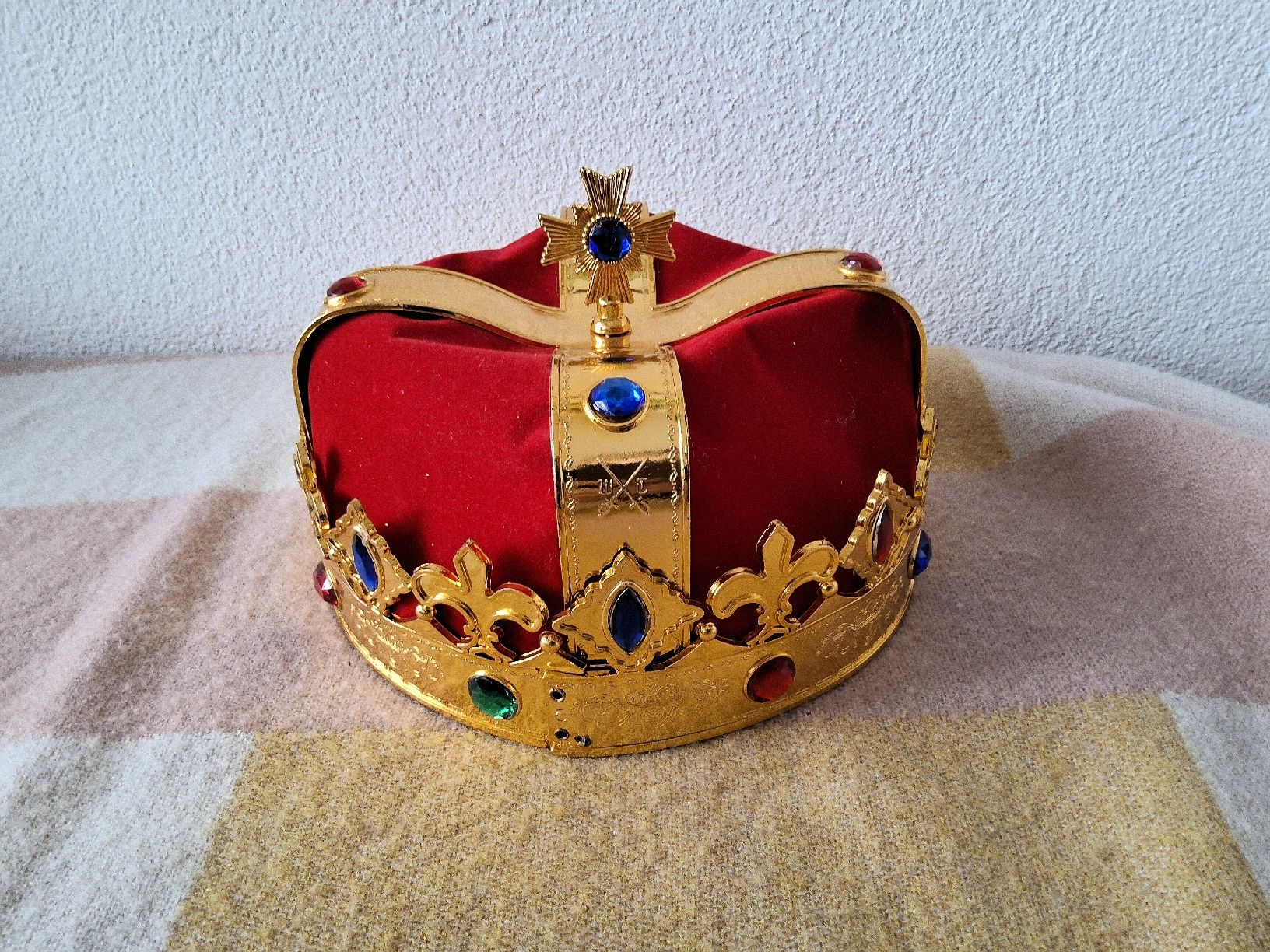 Altro abbigliamento per bambino: Krone und Diadem  – Usato da Zürich venduto da oheucat 2