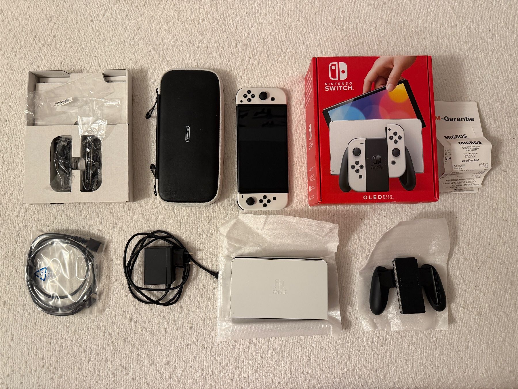 Nintendo Consoles: Nintendo Switch (OLED-Modell) – D'occasion à Zürich par odnaloshadka