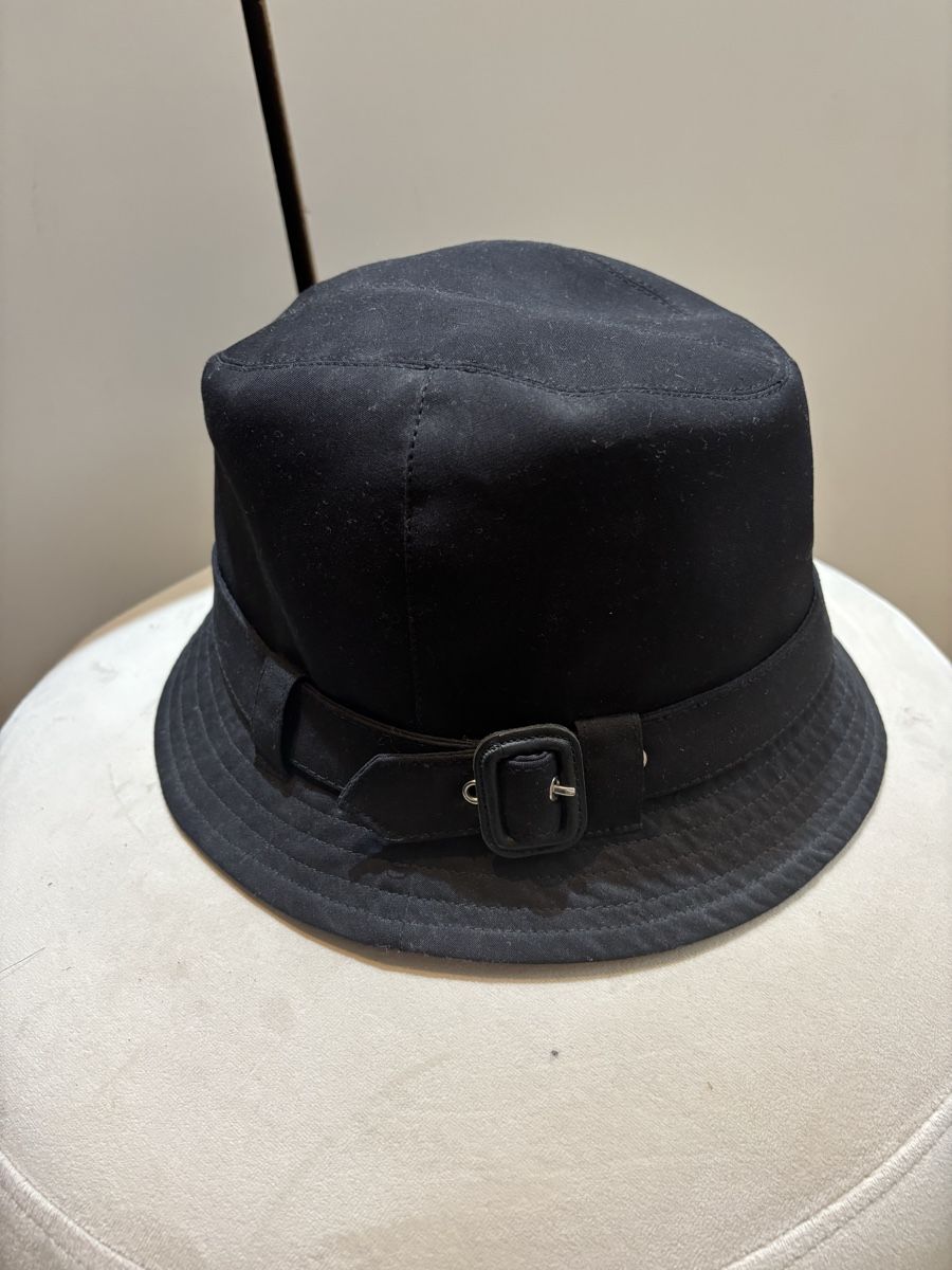 Burberry Copricapi, berretti & cappellini: Burberry Bucket Had / Regenhut – Usato da Höri venduto da Celine.11 4