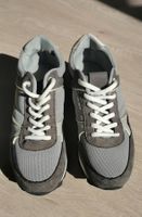 Stylische Sneakers in Grau - wie neu - 38