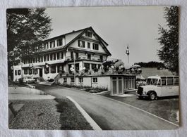 AK MENZBERG LU, Hotel Kreuz, Postauto, belebt