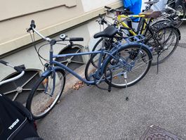 Herrenvelo B'twin blau Stadtrad gute Funktion
