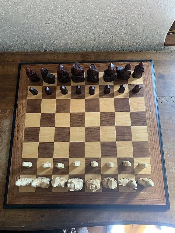 Spiele: Jeu d' échecs "Île de Lewis" – Gebraucht aus Montreux von Barber_Swiss_Vintage