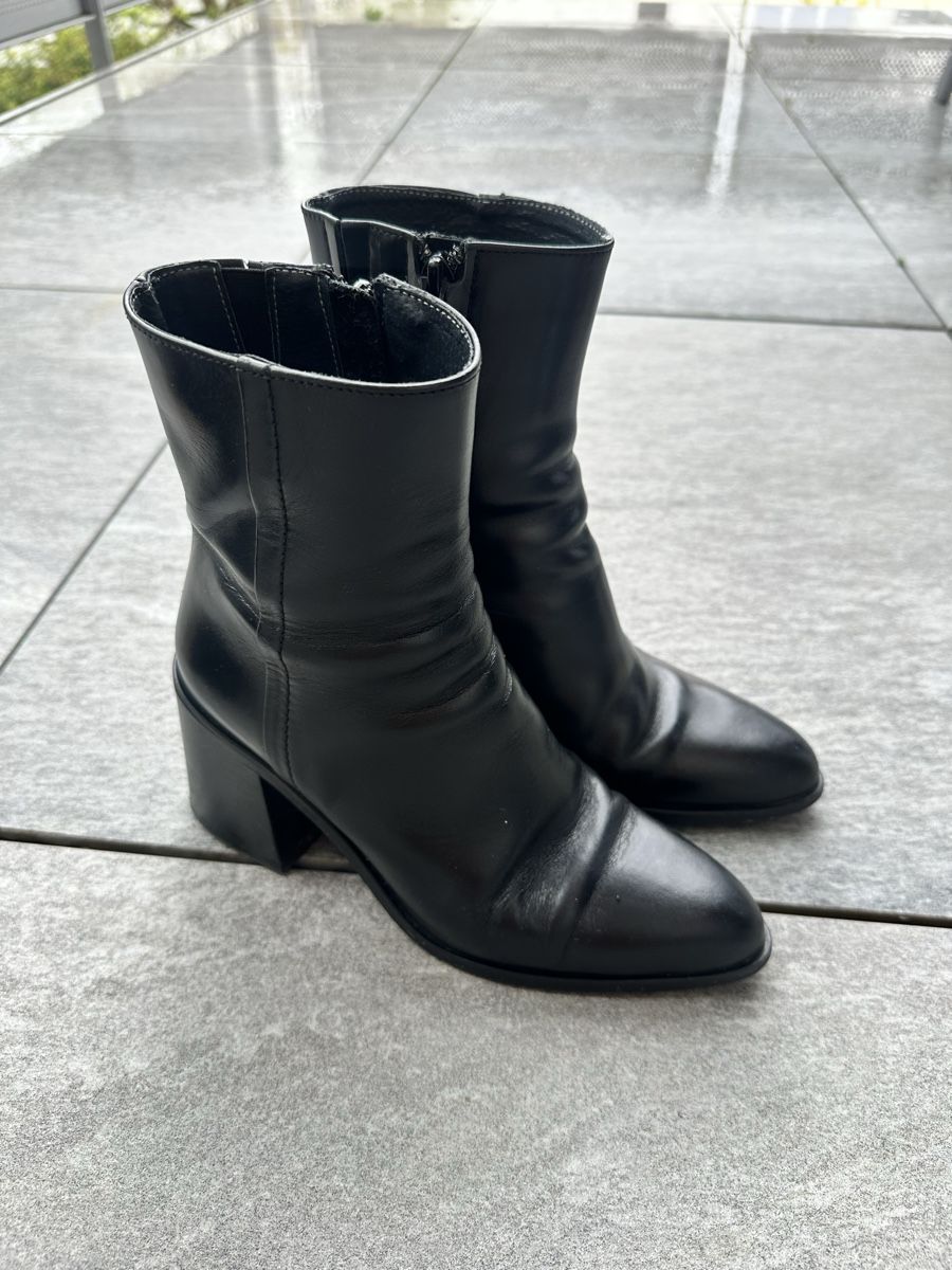 Jonak Scarpe da donna: Black Leather Ankle Boots, Size 36 – Usato da Thalwil venduto da lei_tc8l