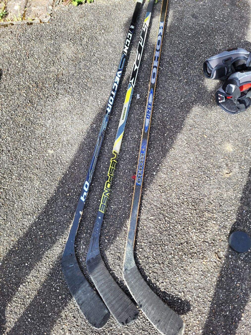 Bauer Schutz & Schoner: Eishockey Ausrüstung – Gebraucht aus Rothrist von pat_bl87 7