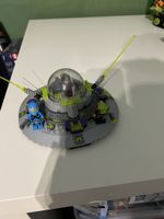 Lego alien