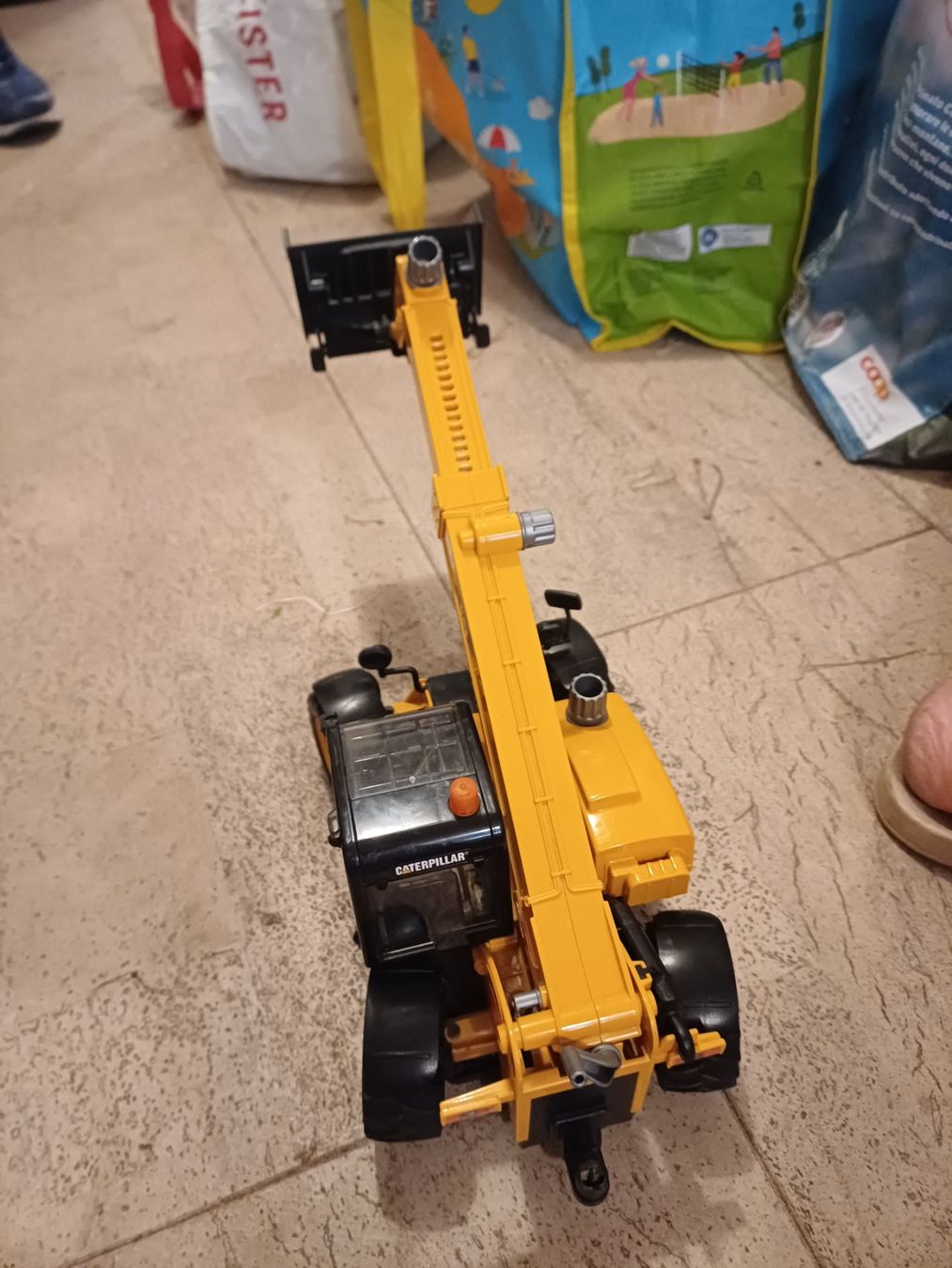 Jouets: Cat Teleskoplader – D'occasion à Fällanden par Dverkaufen 1