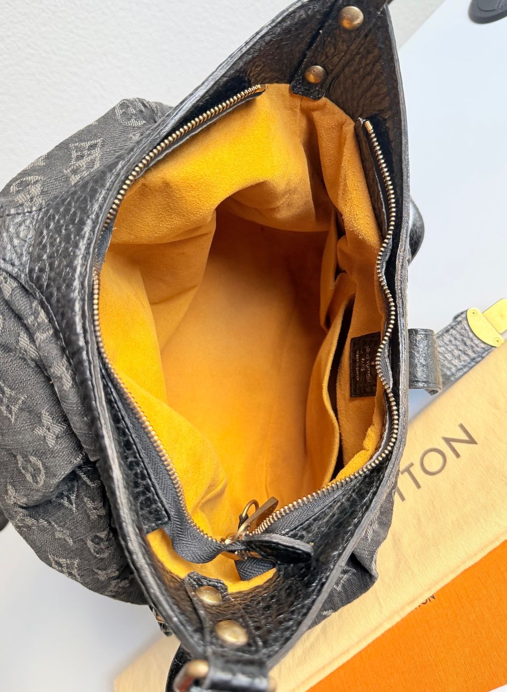 Louis Vuitton Borse da donna: Louis Vuitton Demin Mahina – Usato da Reinach AG venduto da gab_8s7m 8