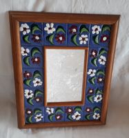 Vintage Spiegel in Holzrahmen mit Keramikkacheln mit Blumen