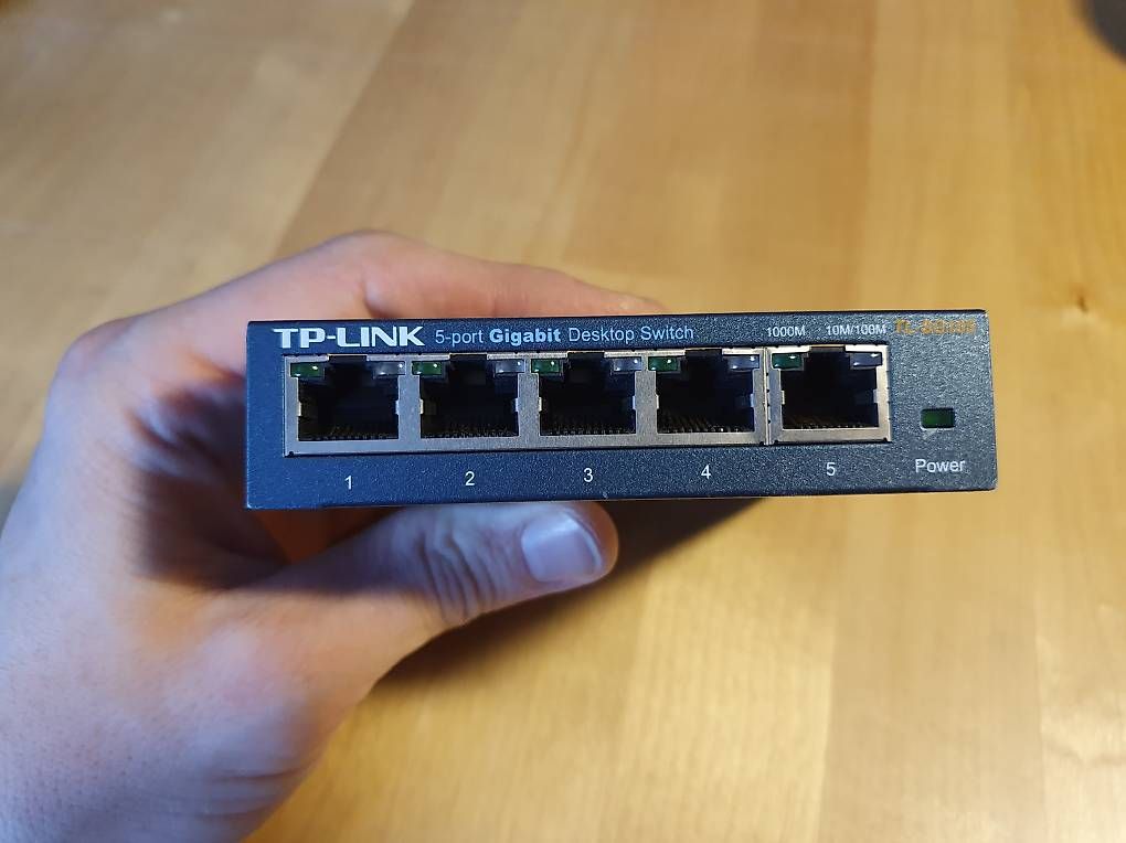 TP-Link Hub & Switch: Tp-link Switch – Usato da Kriens venduto da vaquero26 2