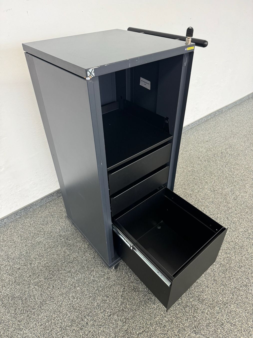 Banconi: Novex LC2 Roll-Caddy Anthrazit Dunkel mit Lackschäden – Usato da Schönenwerd venduto da mcofficeshop 2