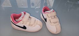 Nike Babyschuhe Gr. 21, Lauflernschuhe für kleine Füess