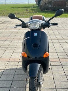 Vespa Scooter: Vespa ET4 – Usato da Tuggen venduto da Mariaisa