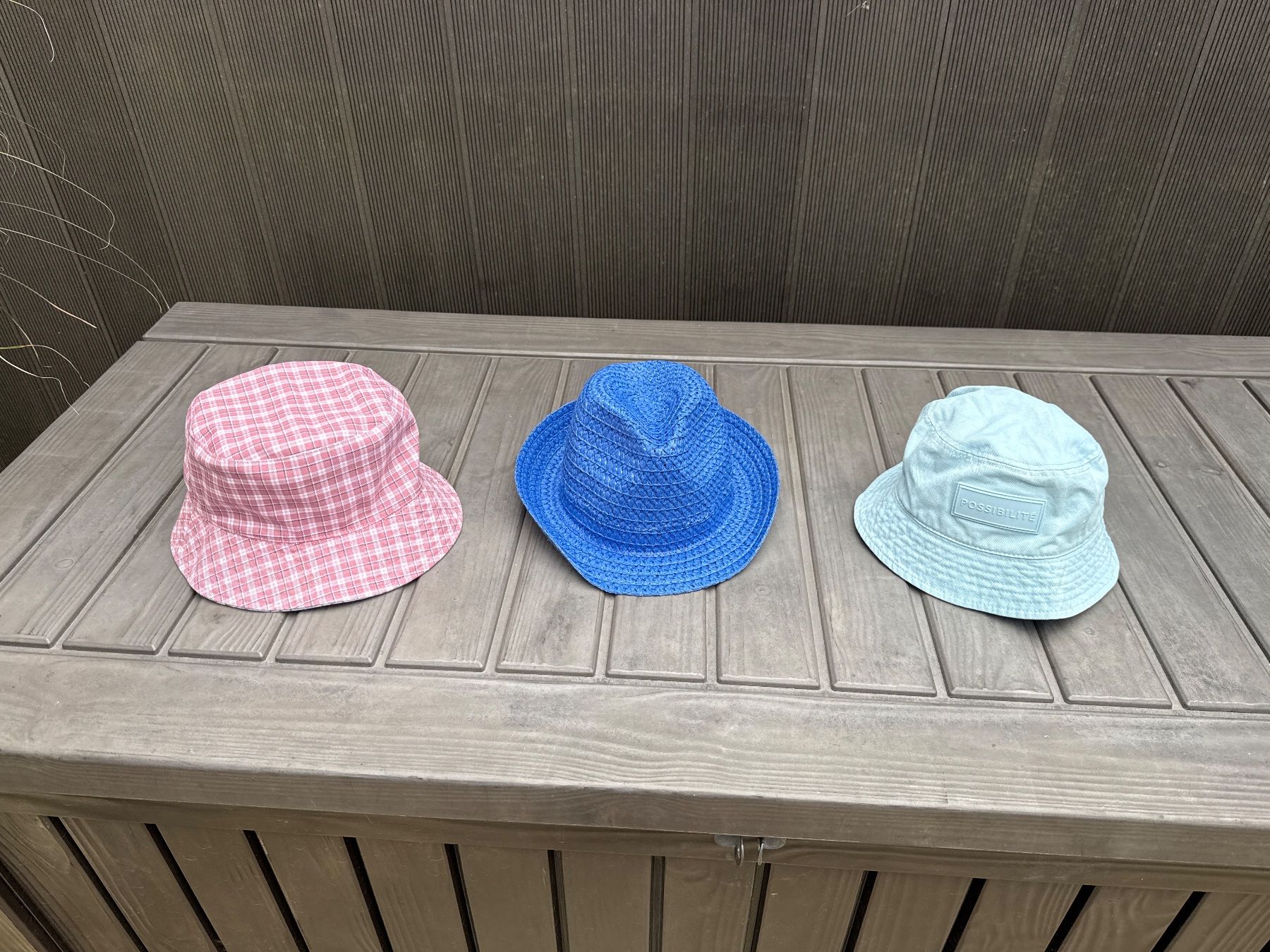 Hüte, Mützen & Caps: 3 Hüte blau rosa – Gebraucht aus Basel von jetzt-wird-gemistet 1