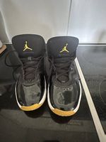 Jordan Turnschuhe schwarz Grösse 40 guter Zustand