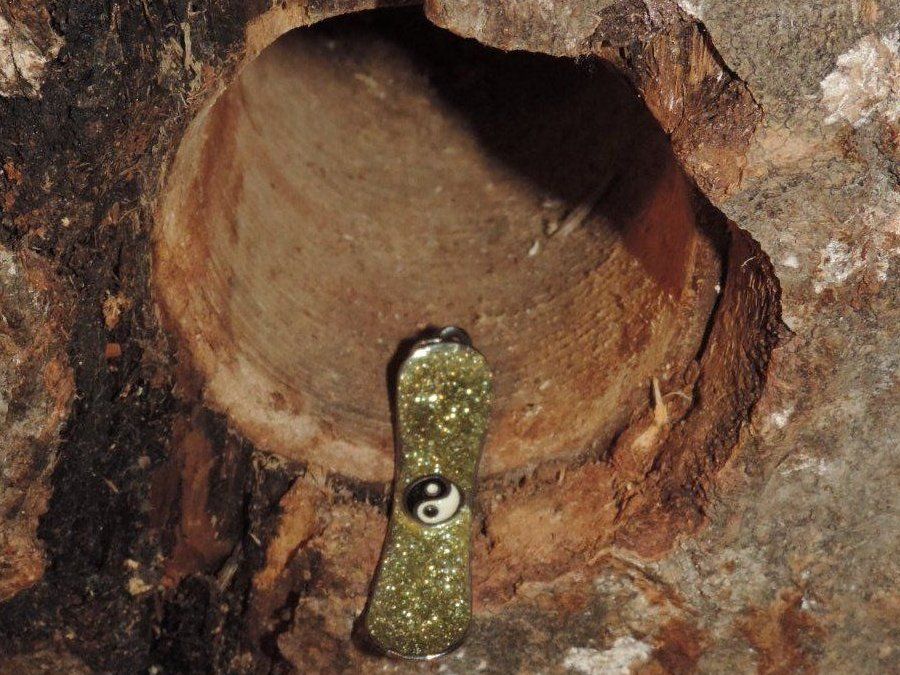 Ciondoli: pendentif ying yang surf – Usato da Genève venduto da Axelle333 1