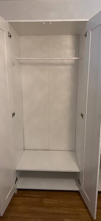 Armoires: Kleiderschrank  – D'occasion à Wil SG par mar_w7v7 2