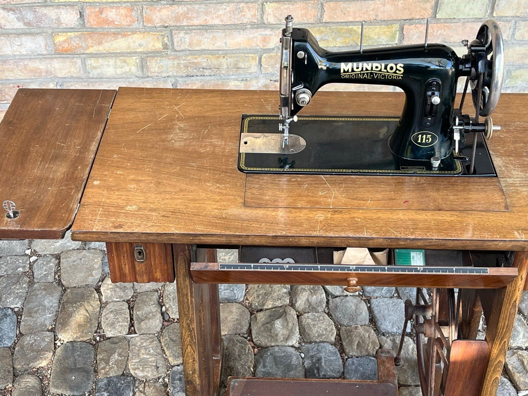 Macchine da cucire: Mundlos Nähmaschine – Usato da Rubigen venduto da joghurtbecher 1