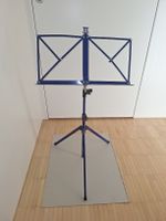 Blauer Notenständer 