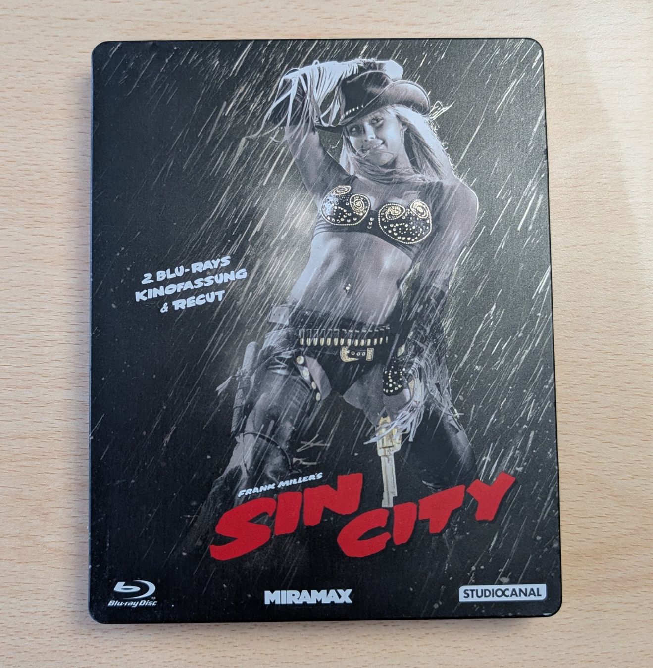 Tutti i DVDs: Sin City Steelbook Blu-Ray – Usato da Oftringen venduto da RetroMister