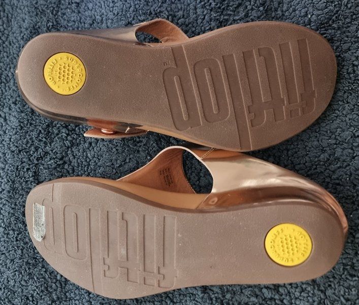 Fitflop Scarpe da donna: FITFLOP Slipper, gold / rotgold, Gr 40 – Usato da Basel venduto da Mamaree 5