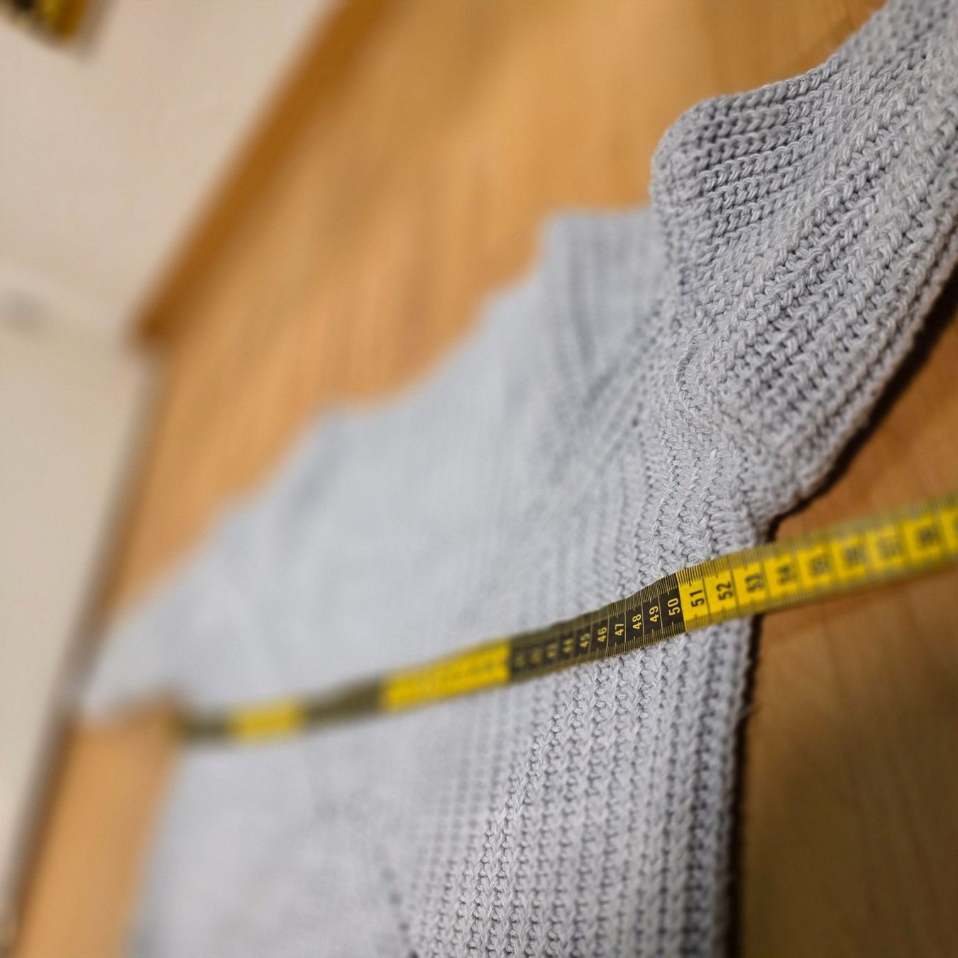 Maglioni & Felpe: Pullover Größe M – Usato da Wald ZH venduto da CapLux 5