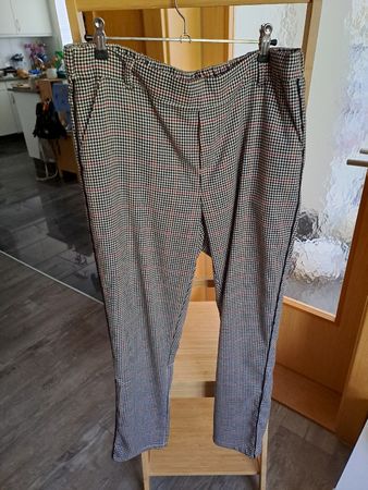 Hosen kariert Grösse L guter Zustand