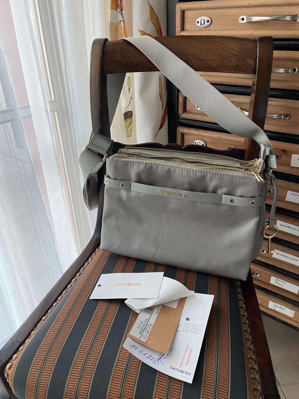 Samsonite Taschen: Samsonite Umhängetasche grau-grün – Gebraucht aus Muttenz von einfach-schoen