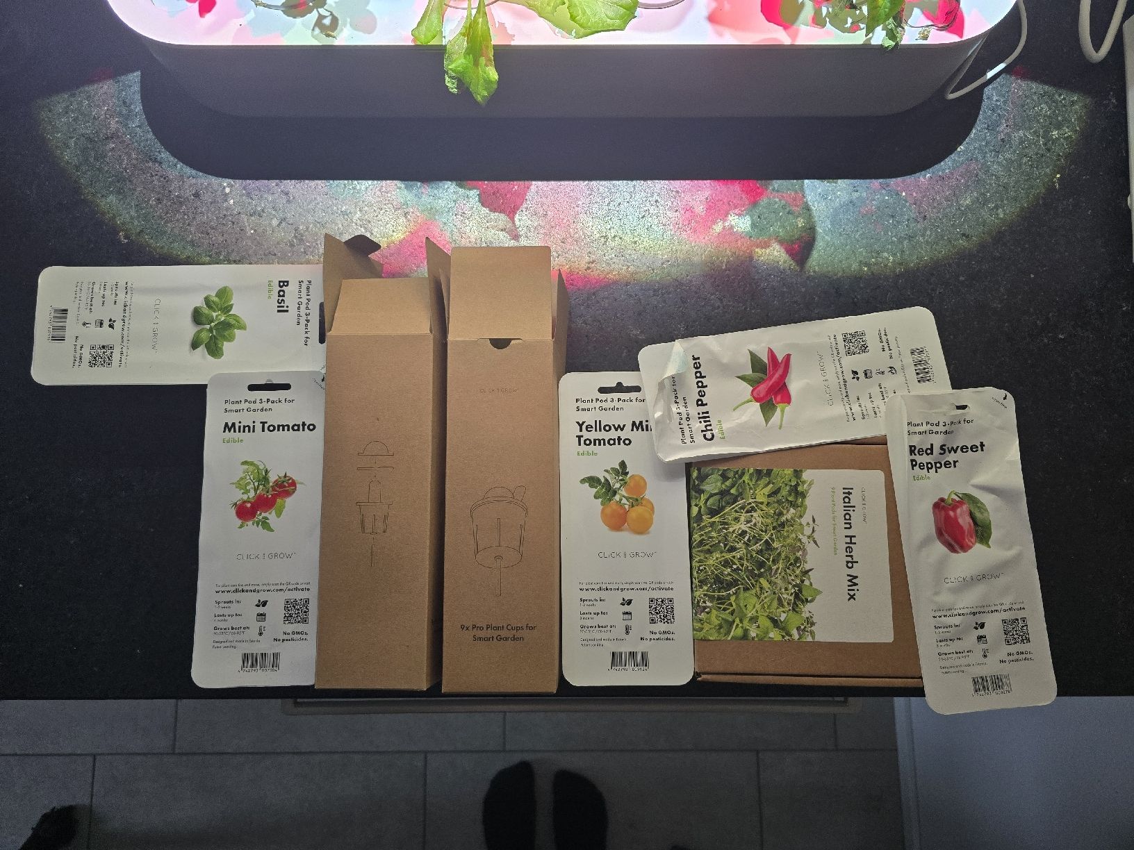 Box contenitori: Click & Grow Smart Garden Grau inkl. Setzlinge – Usato da Hochdorf venduto da mschwarb 1