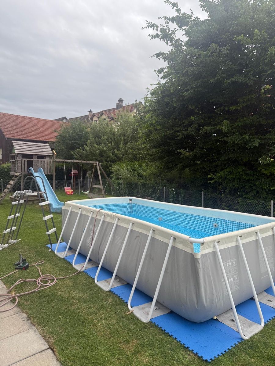 Intex Piscine: Intex Pool 400x200x100 – Usato da Pfyn venduto da anc_l8gf