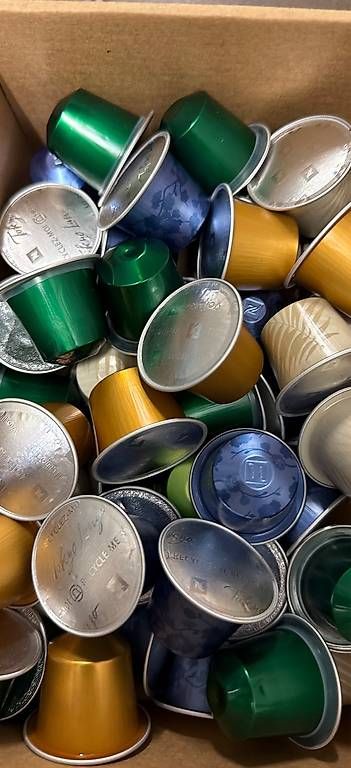 Macchine per caffè & Macchine per espresso: Schöne Nespressomaschine inkl. Kapseln! – Usato da Winterthur venduto da Mausklick75 3