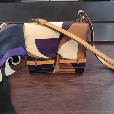 Gucci shoulder bag with leather interior + large scarf