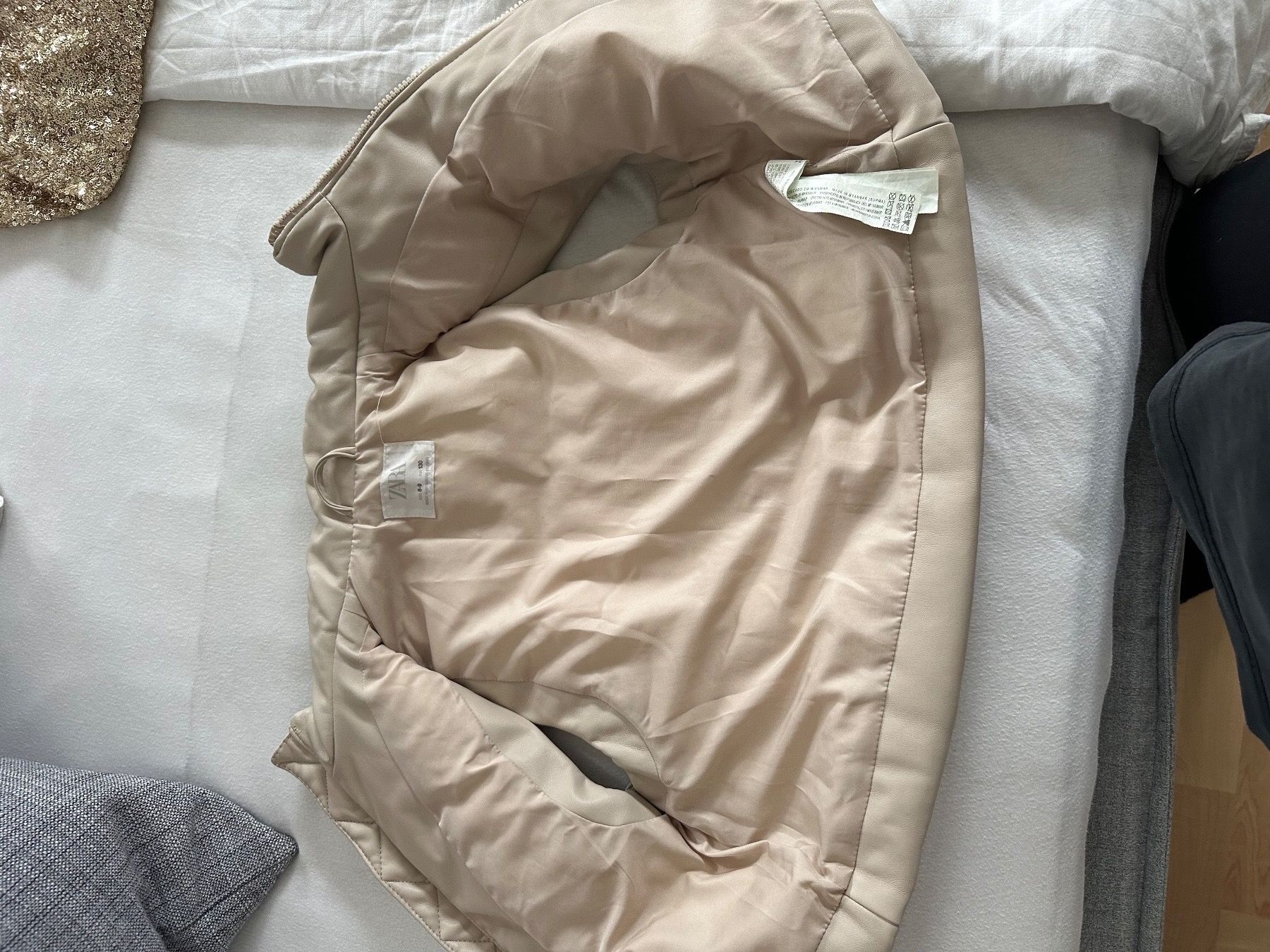 Zara Vestes & Manteaux: Jacket Mädchen 8/9 Jahre 130cm – Neuf (Voir description) à Rapperswil BE par aro_66tx 2