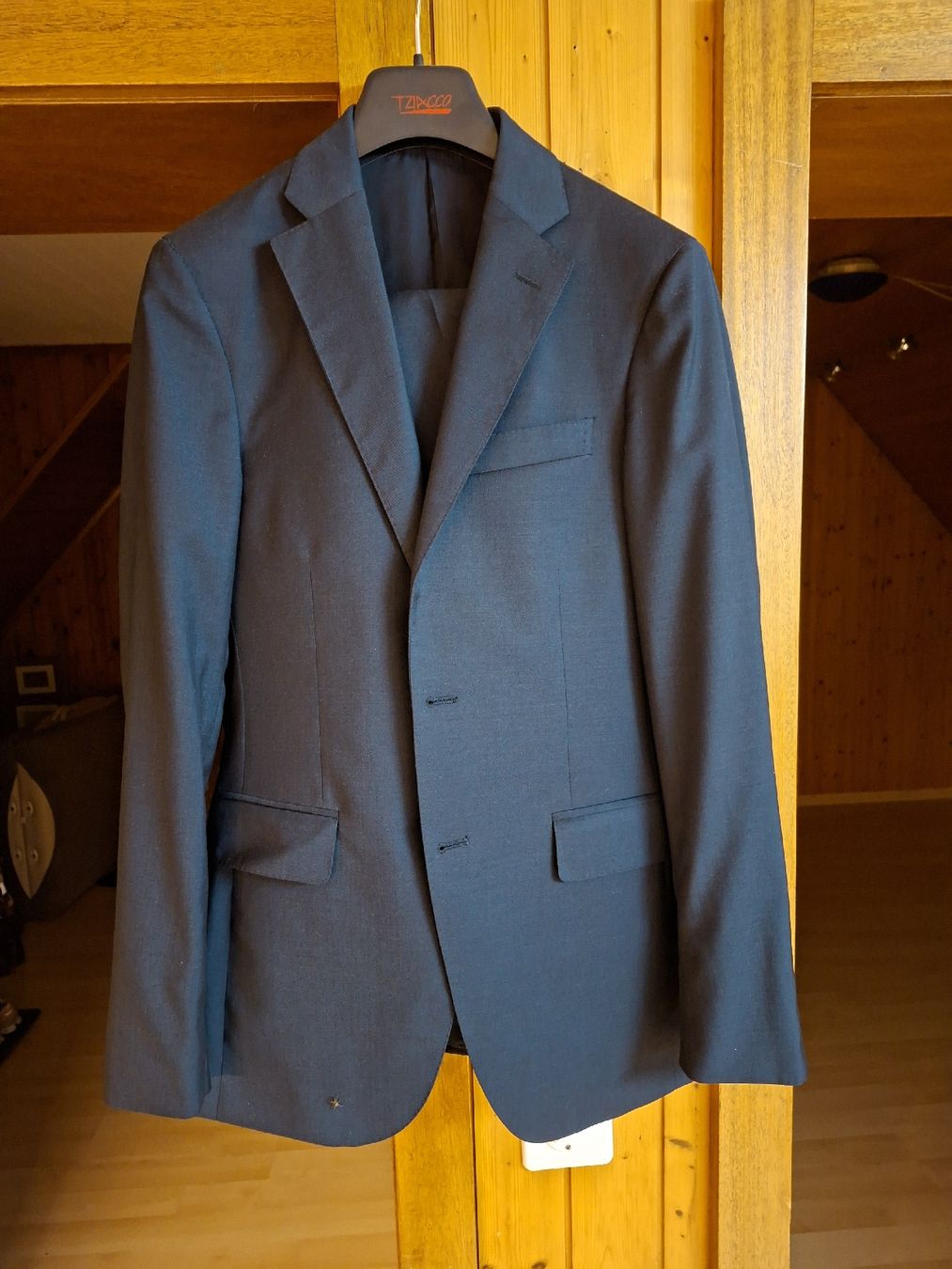 Cerruti Costumes, combinaisons de sport et fonctionnelles: Cerutti Anzug Gr.46 – D'occasion à Oberkirch LU par juli-