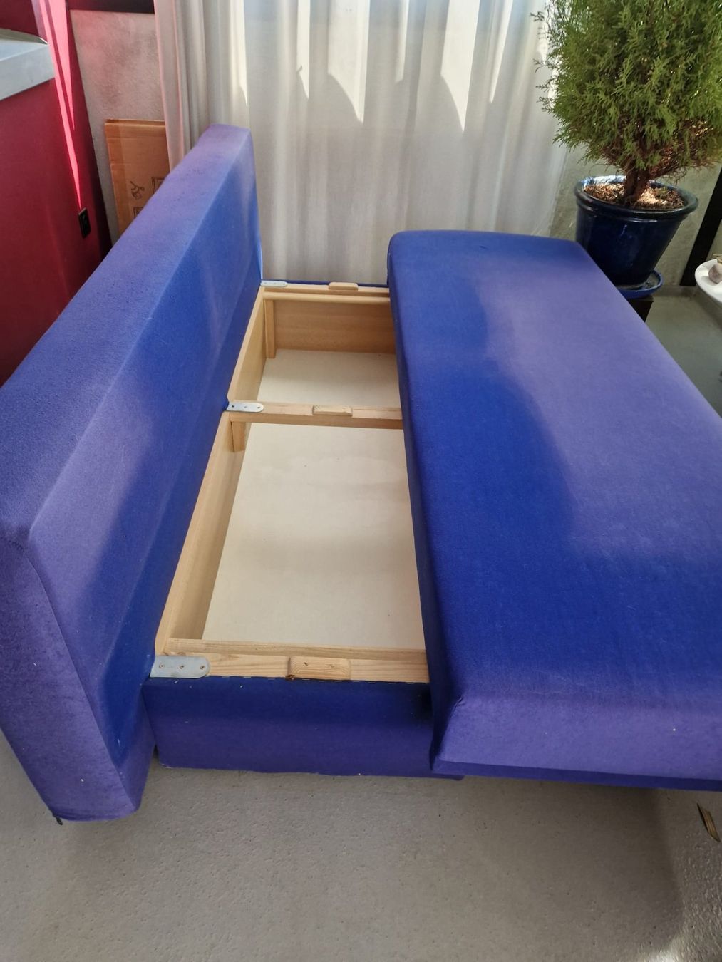 Divani: Ausziehbares Sofa m. Bettkasten – Usato da Dietwil venduto da dari2008 2