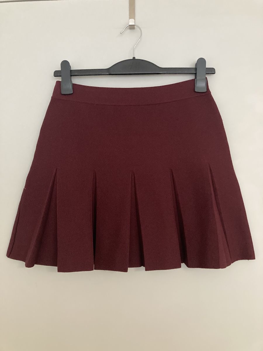 Zara Röcke: Zara Strickrock plissiert, Gr. M, berry – Neu und originalverpackt aus Schlieren von cotopaxi06