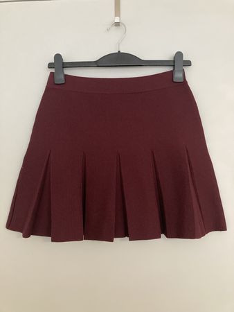 Zara Strickrock plissiert, Gr. M, berry