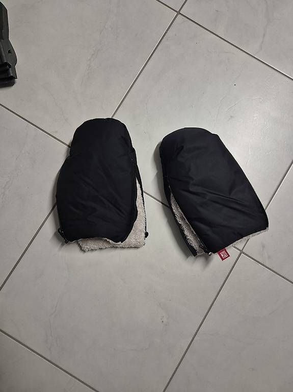 Guanti & manicotti: Red Castle Fausthandschuhe – Usato da Jegenstorf venduto da Lauraveci87 2