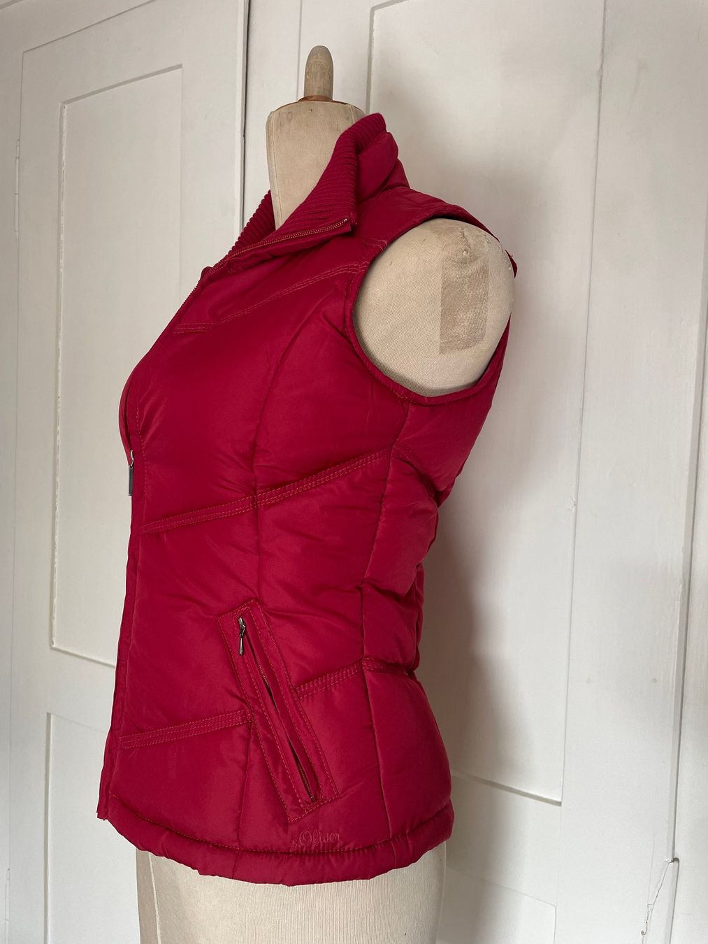 Gilets: Rote Weste von s.Oliver, Gr.34 – D'occasion à Zürich par Caro55 1