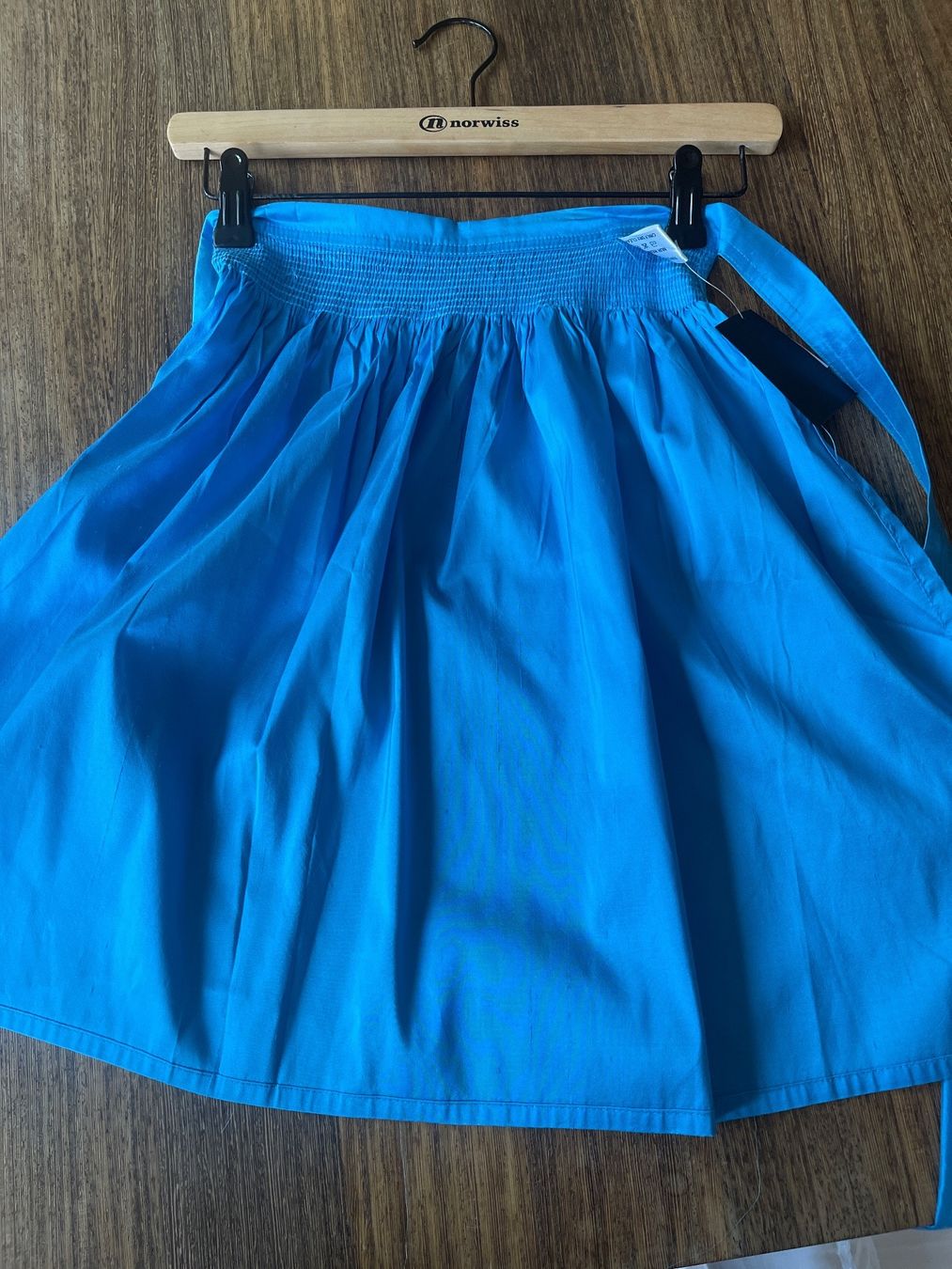 Trachtenmode: Dirndl Seiden Schürze light blue 57cm – Neu (gemäss Beschreibung) aus Kilchberg ZH von Seb92