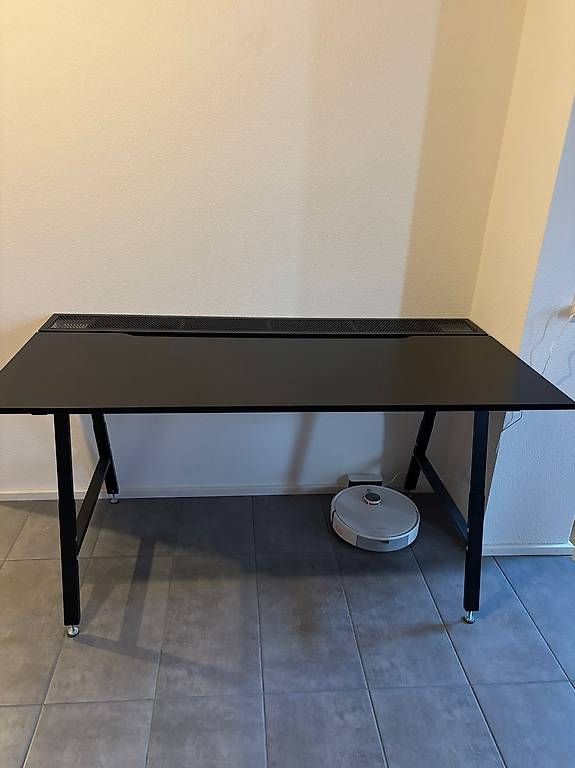 Scrivanie: IKEA UTESPELARE Gaming-Schreibtisch  – Usato da Gutenburg venduto da nko_tq5b 2