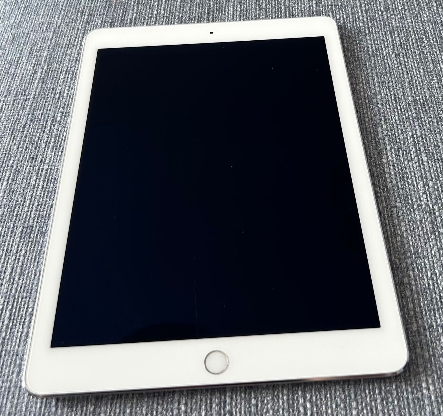 Apple Tablet PC: Apple iPad Air 2, 32GB, Silber – Gebraucht aus Altenrhein von _6sbw 3