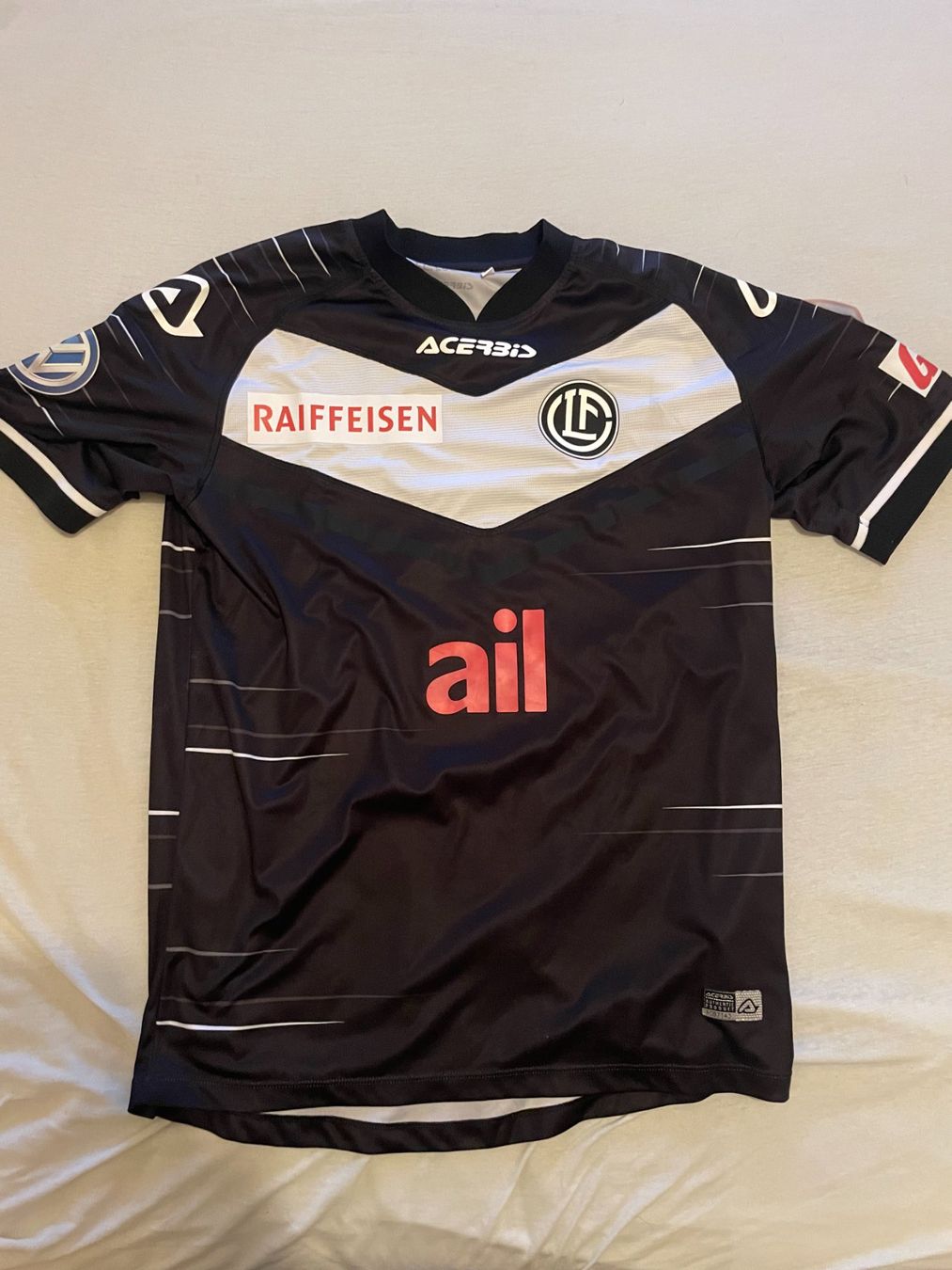 Acerbis Maillots de corps & Pantalons: FC Lugano Trikot 2019/20 Grosse L – D'occasion à Villeneuve VD par vin_7zm6