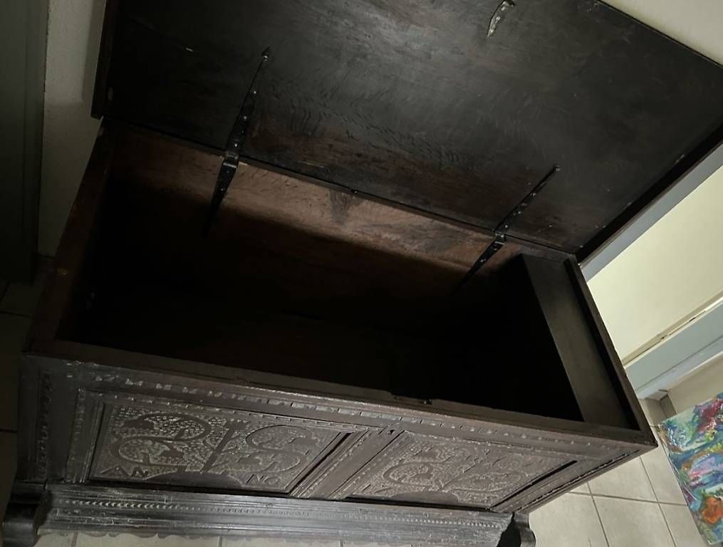 Cassapanche: Antike Truhe aus 1738 – Usato da Niederglatt ZH venduto da AnFleischmann 2