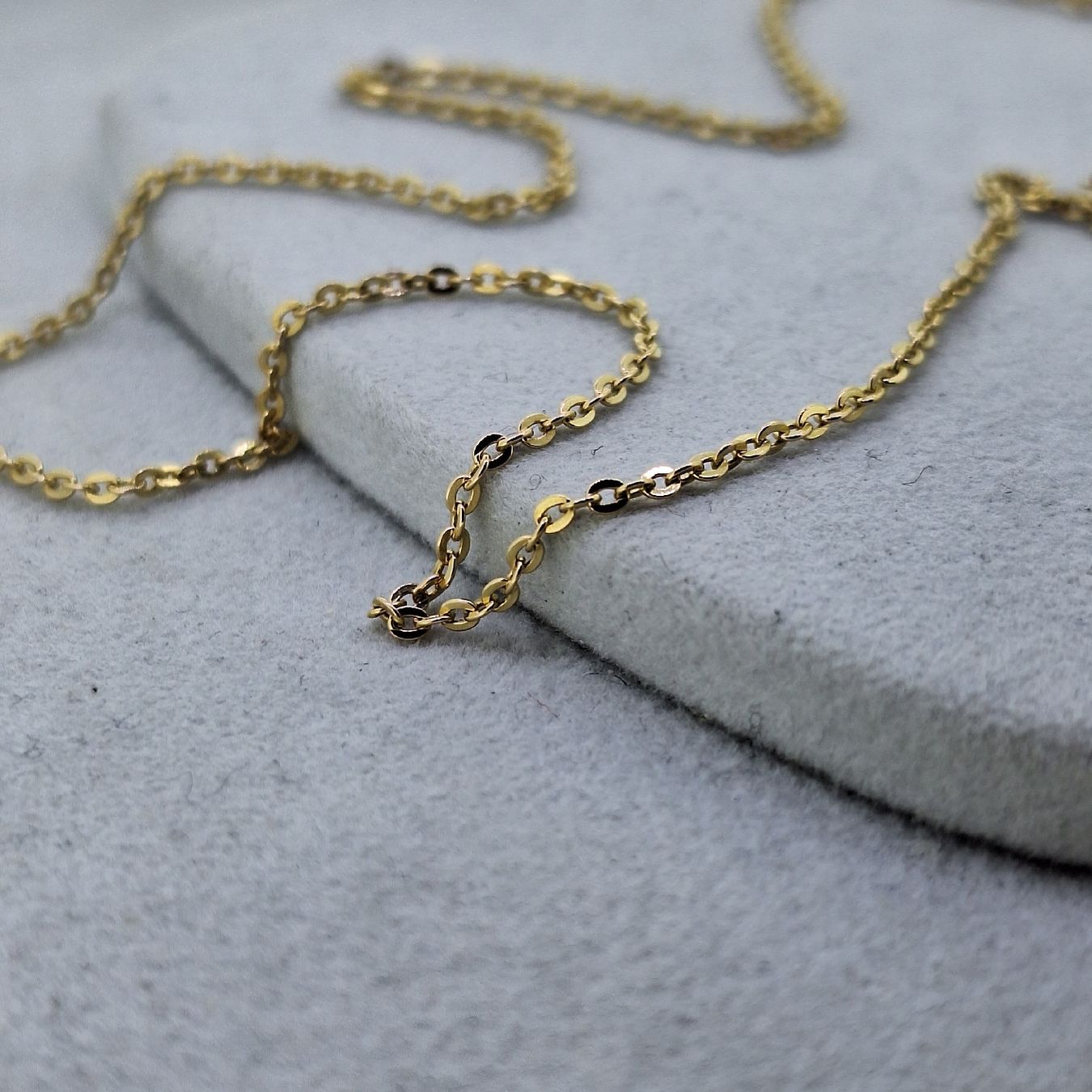 Ketten: Filigrane und edle Spiegelankerkette – Gebraucht aus Unterägeri von Altgoldschmuck