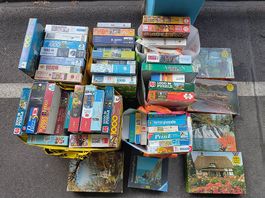 Über 50 Puzzles, hauptsächlicher 1000er und grösser (Puzzle)