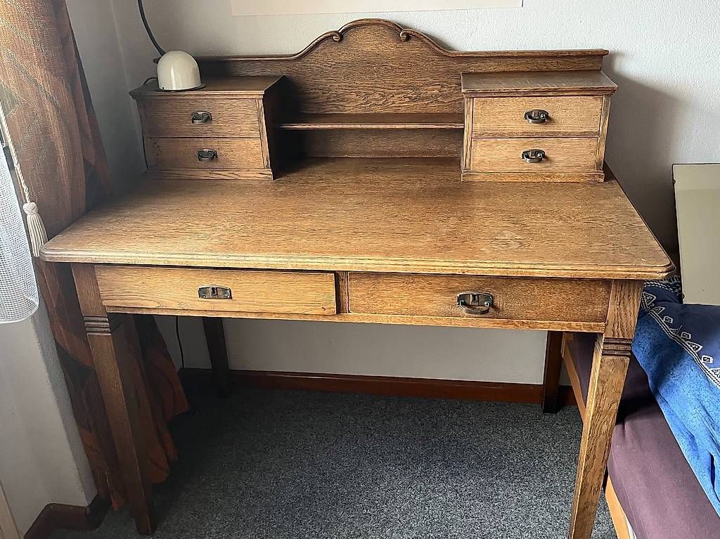 Scrivanie: Joli petit bureau ancien – Usato da Courgenay venduto da hello152