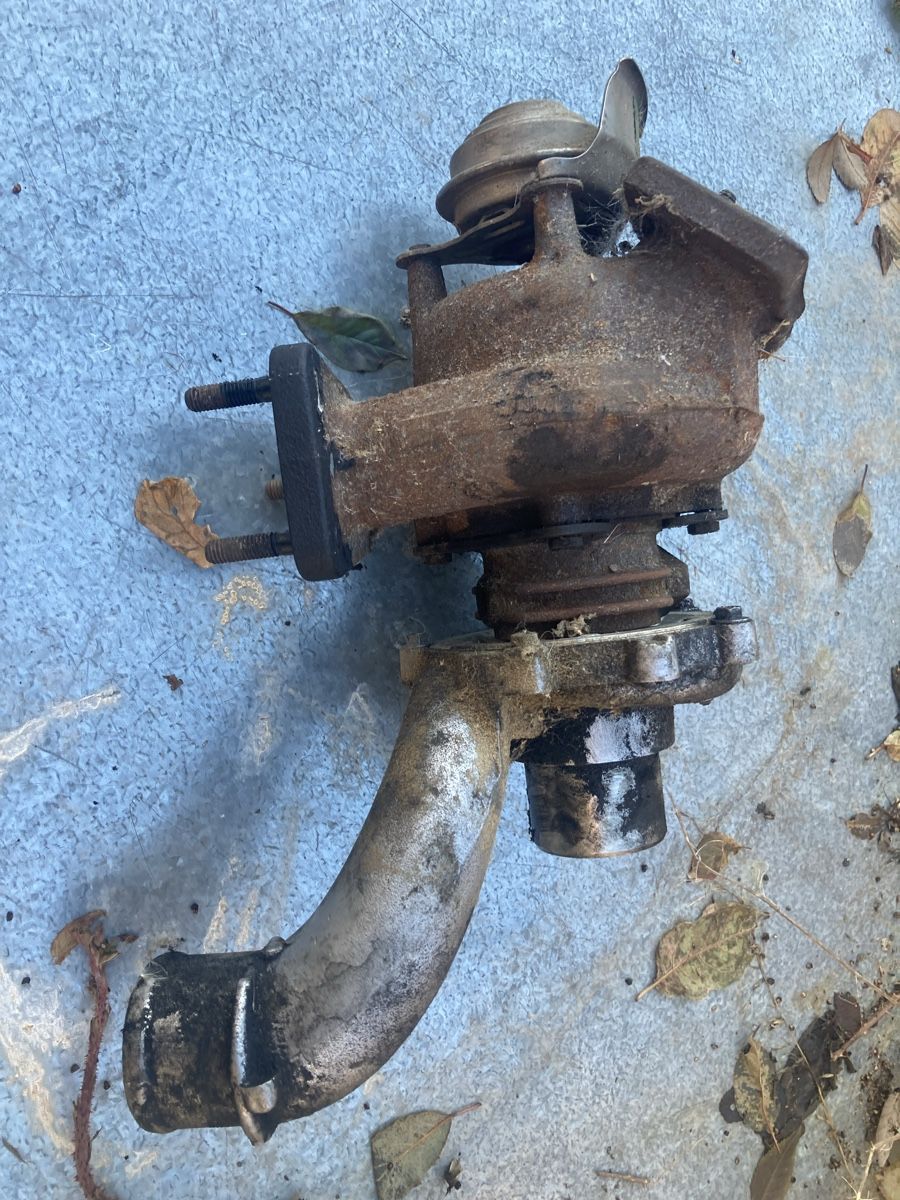 Tutti pezzi di ricambio auto: Defekter Turbo Renault Espace III – Difettoso da Heimenschwand venduto da Beuggerts 1