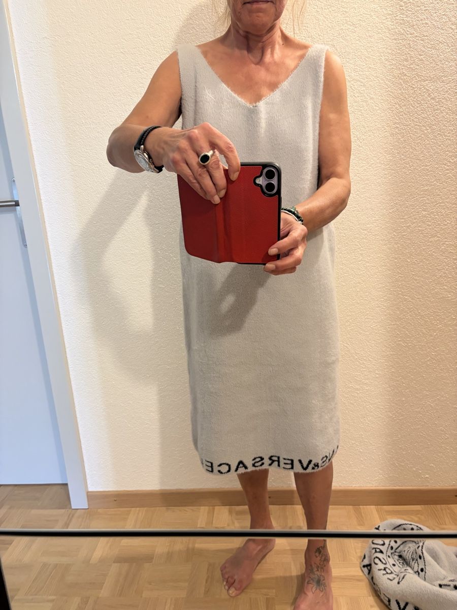 Versace Lots de vêtements: Ensemble Versace pull et robe gris état impeccable – D'occasion à Delémont par amo_jx5x 3