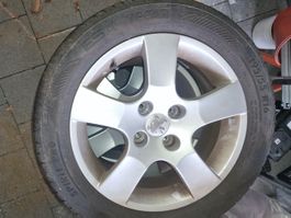 Alufelge mit Sommerpneu 195/55 R16 87V TECAR